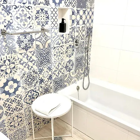 Apartment House Of Comfort Studo In City Center Or E *