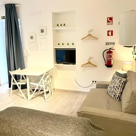 Apartment House Of Comfort Studo In City Center Or E