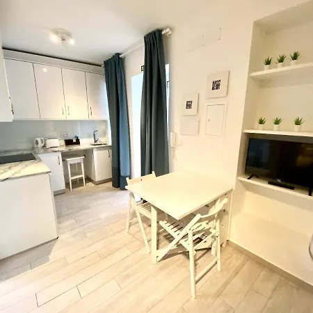 Apartment House Of Comfort Studo In City Center Or E